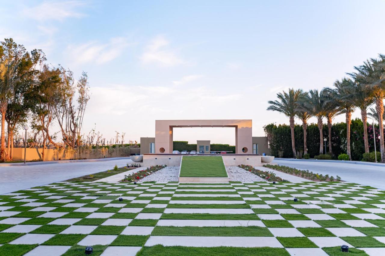 Prima Life Makadi Hotel Hurghada Exterior photo Entrance to the cemetery