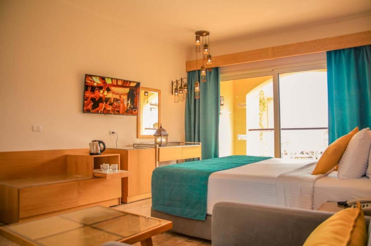 Prima Life Makadi Hotel Hurghada Exterior photo A room at the hotel