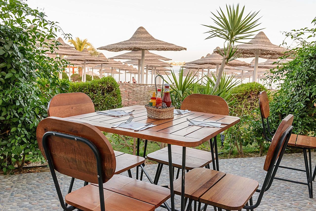 Prima Life Makadi Hotel Hurghada Exterior photo A restaurant in the resort